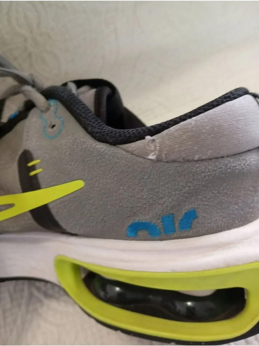 Nike Air Max Grey & Neon Green Youth Shoes Size 7Y Athletic Sneakers